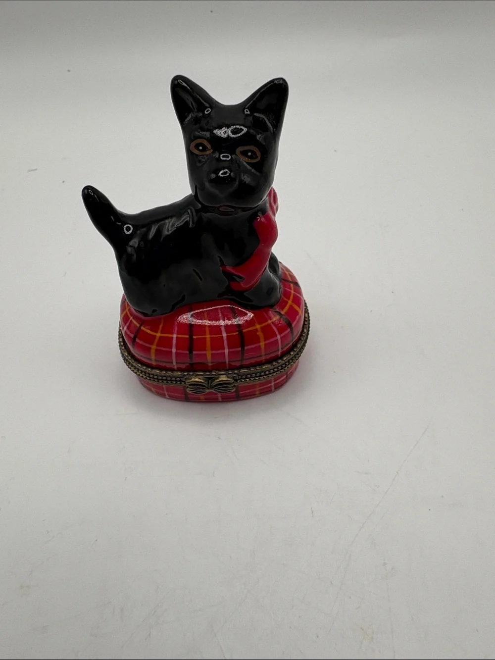 Black Ceramic Scottie Dog Trinket Box on Red Plaid Base